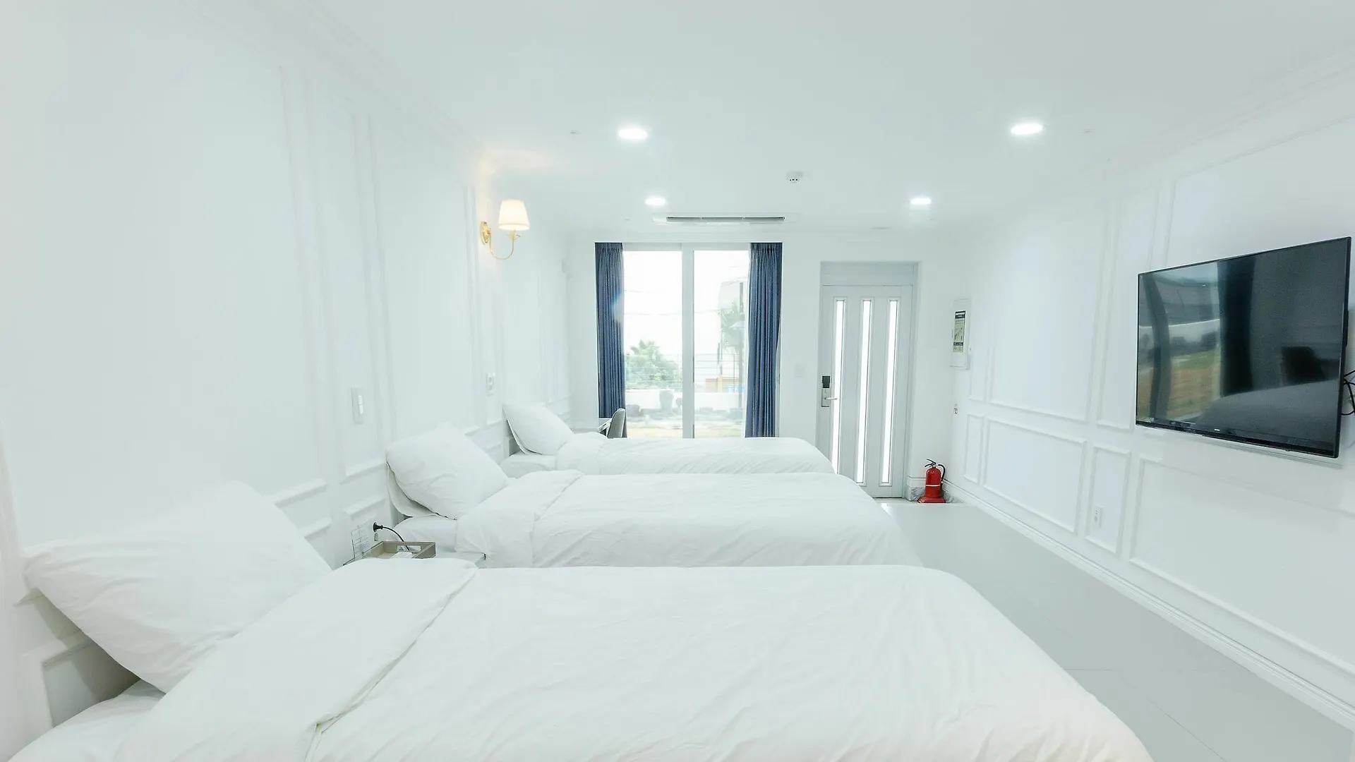 Gladsheim Hotel Seogwipo 3*,